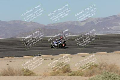 media/Oct-13-2025-Moto Forza (Mon) [[a66d839500]]/3-B Group/Session 2 (Bowl)/